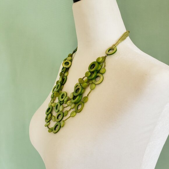 Vintage polished circular stones cascading  layered Statement necklace. - Picture 2 of 7